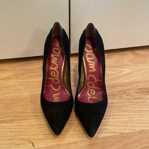 Sam Edelman black suede pumps